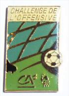 Pin's CREDIT AGRICOLE - Challenge De L'offensive  - Ballon De Foot - Logo FFF - A.B  - E159 - Arthus Bertrand