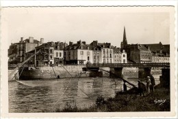 Carte Postale Redon - Quai De La Vilaine - Pêche Au Carrelets - Redon