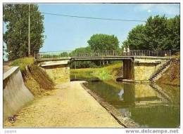 Flogny - Pont Et Canal De Bourgogne - Mention Manuscrite "la Plus Petite Fille Est Certainement Colette" - Flogny La Chapelle
