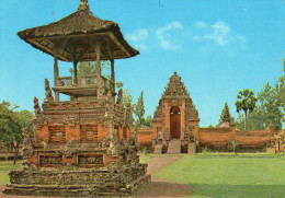 TEMPLES ) BALI 1972 -TAMAN AJUN Et MENGWI-  CPM DENTELLEE - VOIR TIMBRE (PHILATHELIE) - Bouddhisme