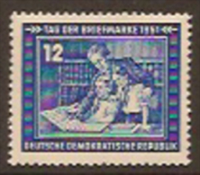 EAST GERMANY 1951 Stamp Day SG E52 HM CM61 - Autres & Non Classés