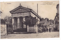 SAUMUR. - Le Temple Protestant Et L'Avenue Victor Hugo - Saumur