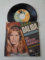 DALIDA - UN GROSSO SCANDALO - IL SILENZIO - DISCO 45 GIRI - 45BN 6083 - 1965 - LEGGI - 45 T - Maxi-Single