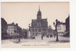 COMPIEGNE -  Place De L'Hôtel De Ville - Compiegne