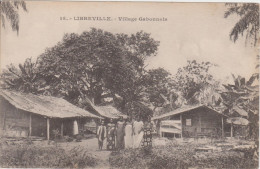 GABON  - LIBREVILLE  - Village Gabonnais - Beau Plan - Gabon