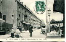 N°43332 -cpa Luc Sur Mer -rue De La Plage Et L'Hôtel Du Petit Enfer- - Luc Sur Mer