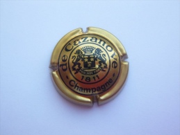 Capsule Plaque De Muselet Champagne De Cazanove - Or Et Noir - De Cazanove