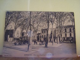 RIVESALTES (PYRENEES ORIENTALES) PLACE DE LA REPUBLIQUE ET DU MARCHE. - Rivesaltes