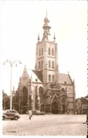 TIENEN - TIRLEMONT (3300) : Kerk O.L.Vrouw Ten Poel En Grote Markt - Eglise N.D. Au Lac Et Grand'Place. CPSM. - Tienen