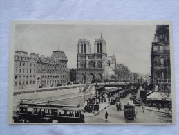 Paris ANotre Dame Vue De La Place St. Michel  A16 - Notre Dame Von Paris