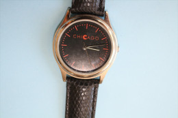 MONTRE PUBLICITAIRE->CHICAGO USA   -> POUR COLLECTION FAIRE DEFILER LES SCANN - Montres Publicitaires