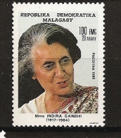 Madagascar 1985 N° 746 ** Indira Gandhi, Collier, Perle, Inde, Politique, Ministre, Indépendance, Famine, Assassinat - Madagascar (1960-...)
