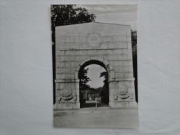 Germany Berlin Hauptstadt DDR Soviet Memorial - Denkmal Für Die Soldaten Der Sowjetarmee In Treptow 1 A18 - Treptow