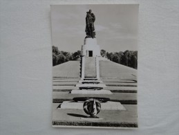 Germany Berlin Hauptstadt DDR Soviet Memorial - Denkmal Für Die Soldaten Der Sowjetarmee In Treptow 7 A18 - Treptow