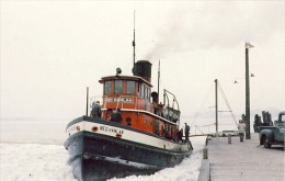 Tugboat NED HANLAN  Toronto Last Steam Powered Tug Canada - Schlepper