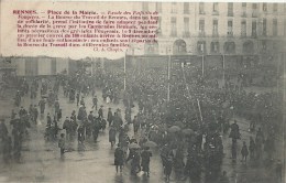 BRETAGNE - 35 - ILLE ET VILAINE - FOUGERES - Grève 1906-1907 - RENNES - Place De La Mairie - Exode Des Enfants - Grèves