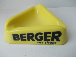 Ancien Cendrier.  " BERGER Ses Sirops " - Ashtrays