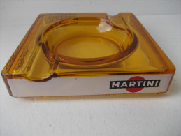 Ancien Cendrier.  " MARTINI " - Ashtrays