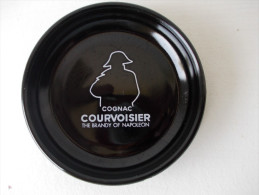 Ancien Cendrier.  " COGNAC COURVOISIER "  - Magnier Blangy. Made In France - - Ashtrays