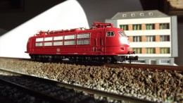 SCALA N ECHELLE - ELLOK LOCO ELETTRICA DB E 103 115-2 - MINITRIX 12933 - Locomotive