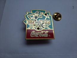 Badge Lumineux   , Coca Cola Music ( Ne Fonctionne Plus ) , Pas D´envoi Hors De France - Coca-Cola