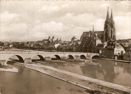 REGENSBURG-STEINERNE BRÜCKE UND DOM - Regensburg