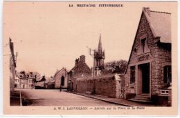 La Bretagne Pittoresque- LANVOLLON -arrivée Sur La Place Et La Poste - Ed. A.W. 9 - Lanvollon