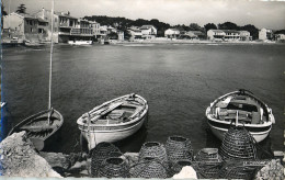 83 - LES LECQUES - CPSM - Petite Plage Vue De La Jetée - Les Lecques