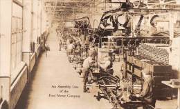 03669 "FORD MOTOR COMPANY . AN ASSEMBLY LINE AT ROUGE - DEARBORNE - MICHIGAN "  ORIGINAL POST CARD.  NOT SHIPPED. - Dearborn