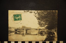 CP, 92, Pont De  VILLENEUVE LA GARENNE N°19 Edition L Pharisa Homme Lisant Sur La Rive Droite - Villeneuve La Garenne