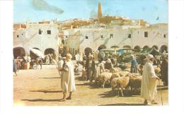 CPM  - ALGERIE - Ghardaia : La Place DU Marché  . - Ghardaia