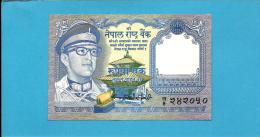 NEPAL - 1  Rupee - ND ( 1974 ) - P 22 - Sign. 10 - UNC. - King Birendra Bir Bikram - 2 Scans - Népal