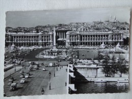 France Paris  Vue Generale De La Place De La Concorde Et La Butte Montmartre 1968  A 22 - Markten, Pleinen