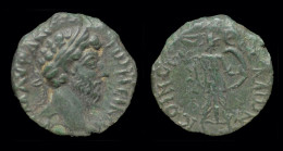 Thessaly Koinon Marcus Aurelius AE18 Athena Striding Right - Provinces Et Ateliers