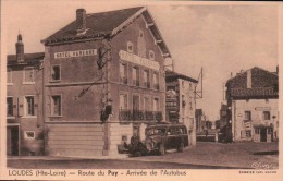 LOUDES/ ROUTE Du PUY/ ARRIVEE De L'AUTOBUS/Référence 5480 - Loudes