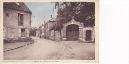 SAINT-VRAIN - Le Presbytère Et La Rue De La Poste - Saint Vrain