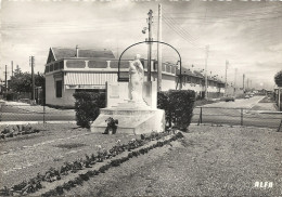 93  TREMBLAY  LES  GONNESSE  MONUMENT  AUX  MORTS - Tremblay En France