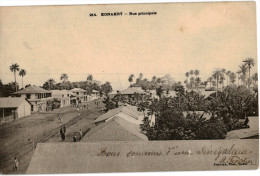 Carte Postale Ancienne De GUINEE - KONAKRY - RUE PRINCIPALE - Guinée