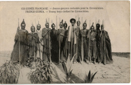 Carte Postale Ancienne De GUINEE - JEUNES GARCONS COSTUMES POUR LA CIRCONCISION - Guinée