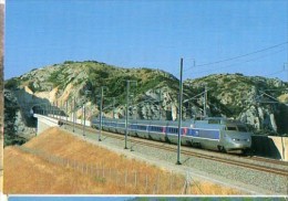 CP Trains - 30 Gard - TGV Marseille Paris Par Une RameSud-Est Modernisée Passe Aux Environ De Roquemaure - Cp N° 86 - Roquemaure