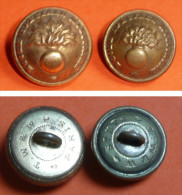 Rare Lot 2 Boutons En Laiton Embouti, Militaria, Ecole Spéciale Militaire Grenade, Bouton - Buttons