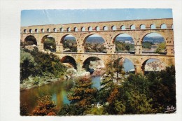 France Le Pont Du Gard Aqueduc Romain   A 33 - Sonstige & Ohne Zuordnung