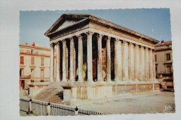 France Nimes Gard La Maison Carree  A 33 - Nîmes