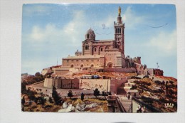 France   Marseille Notre Dame De La Garde Stamp 1977 A 34 - Notre-Dame De La Garde, Aufzug Und Marienfigur