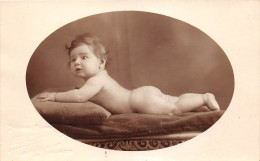 ¤¤  -  Carte-Photo D'un Bébé à Alger En 1931 - Tampon à Sec Du Photographe " P. GINESTAN " à Bab-el-Oued  -  ¤¤ - Niños