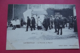 Cp Sartrouville La Procession Un Reposoir - Sartrouville