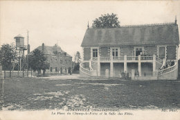 76 // OFFRANVILLE, La Place Du Champ De Foire Et La Salle Des Fêtes   ND 679 - Offranville
