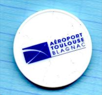 Aéroport De Toulouse Blagnac Haute-Garonne En Plastique - Munten Van Winkelkarretjes