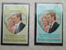 GILBERT & ELLICE ISLANDS 1973 ROYAL WEDDING Princess ANNE To MARK PHILLIPS SET TWO STAMPS MNH. - Isole Gilbert Ed Ellice (...-1979)