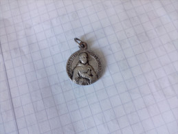 Médaillon Religieux Ancien JEAN DE DIEU PRIEZ POUR NOUS GRENADE SERA TA CROIX En Relief - Pendentifs